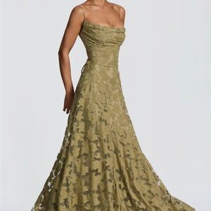 Babyboo NWT FRANCIS MAXI DRESS - Sage